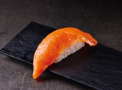 Y396  サーモン(1貫)