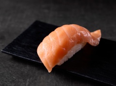 Y453 サーモン(1貫)