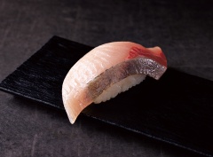 Y469 活〆ハマチ(1貫)