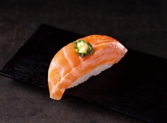 Y489 特選サーモン(ショウガ)(1貫)