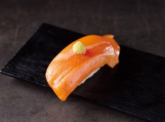 Y490 づけ特選サーモン(1貫)