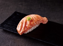 A732 炙り特選サーモン(1貫)