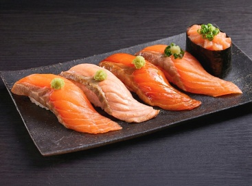 F325 特選サーモンづくし